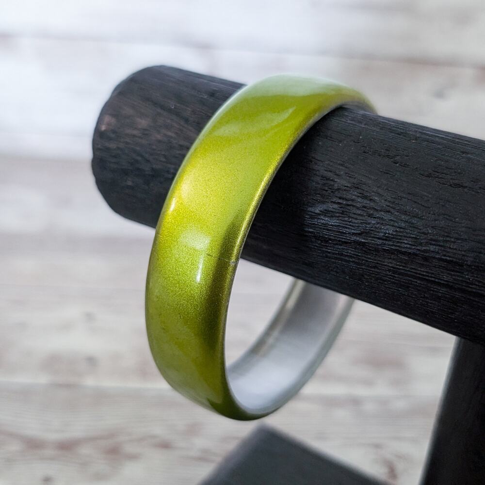 Vintage Bracelet Bright Metallic Green